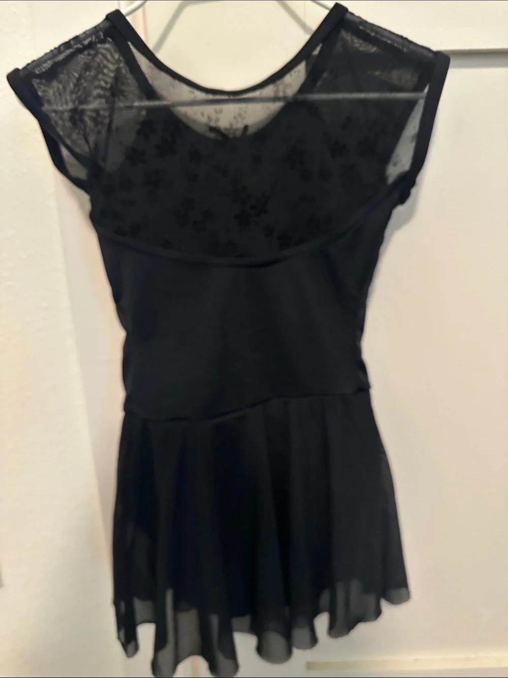Weissman black Cap Sleeve Dance leotard -girl's size SC 6/6X